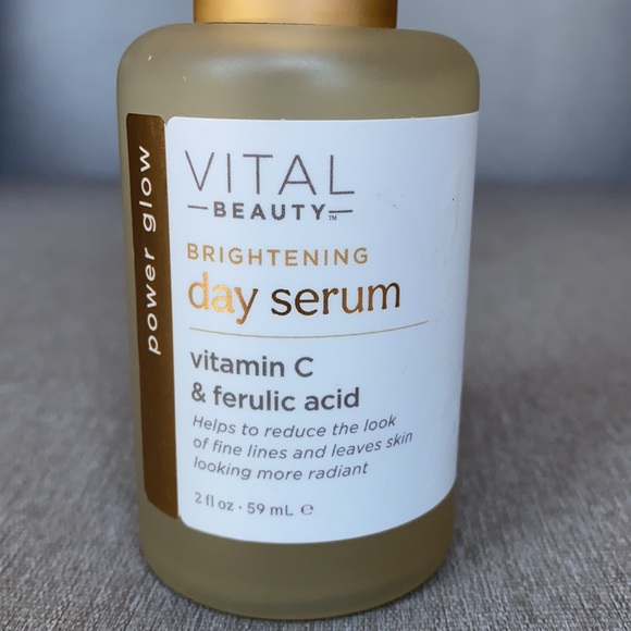 Vital Beauty Brightening Day Serum Vitamin C + Fer - Picture 2 of 4